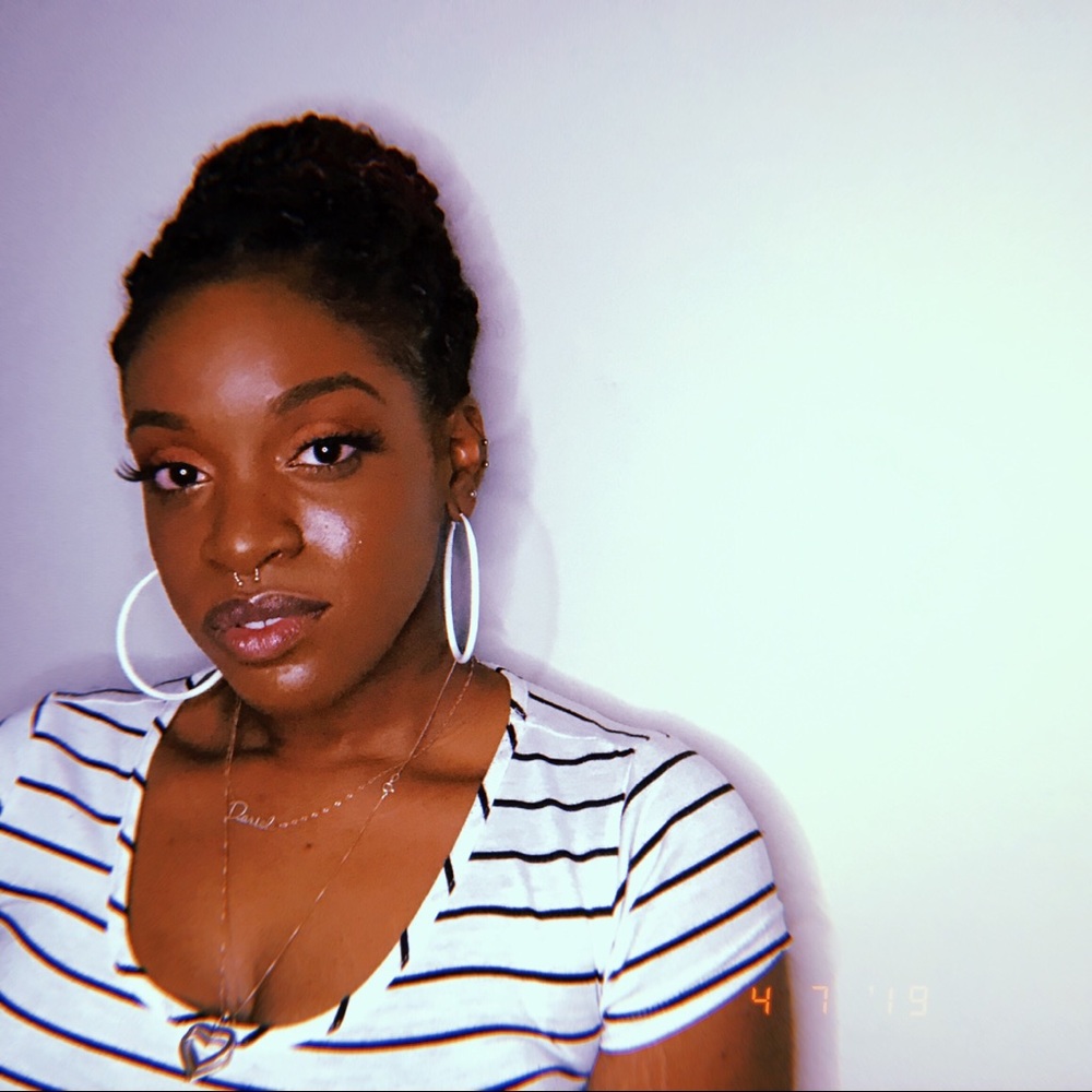 Meet your Posher, Dee